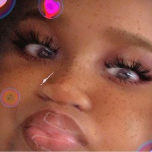 Meet your Posher, Ava